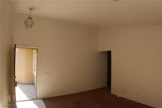 Photo #4: 2465498 Listing 