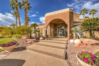 Photo #6: 2465510 Listing 