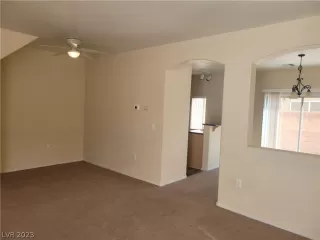 Photo #3: 2465537 Listing 