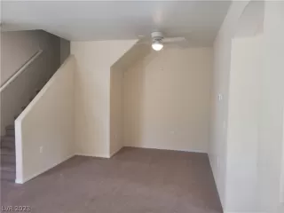 Photo #4: 2465537 Listing 