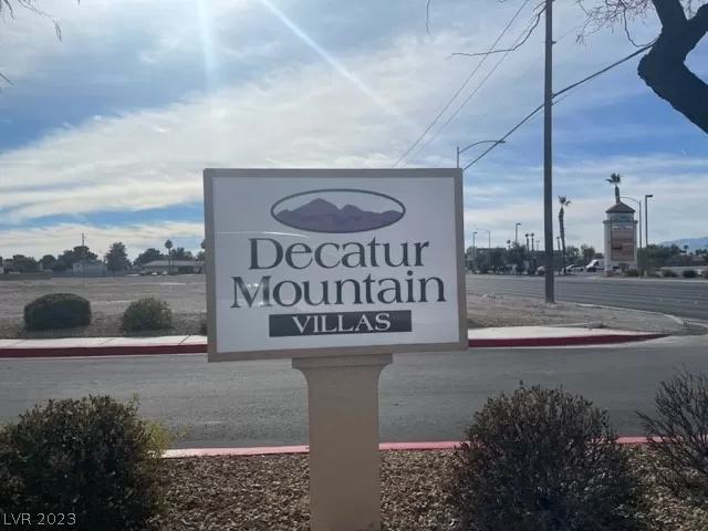 MLS: 2465551 Condo For Sale