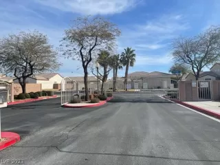 Photo #1: 2465551 Listing 