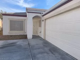 Photo #2: 2465551 Listing 