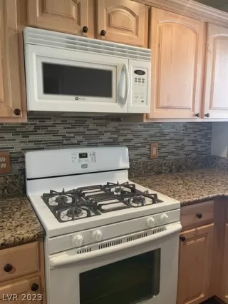 Photo #6: 2465551 Listing 