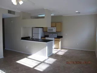 Photo #3: 2465568 Listing 