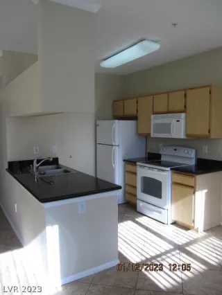 Photo #5: 2465568 Listing 