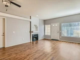 Photo #3: 2465583 Listing