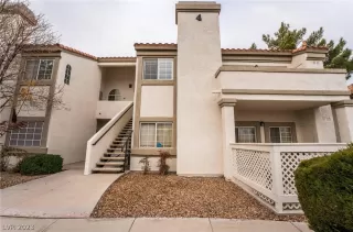 Photo #2: 2465592 Listing 