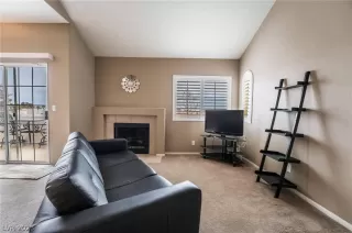 Photo #4: 2465592 Listing 