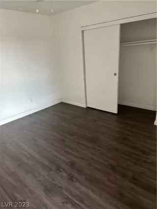 Photo #6: 2465610 Listing