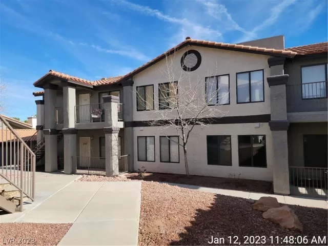 MLS: 2465640 Condo For Sale