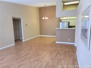 Photo #3: 2465640 Listing 