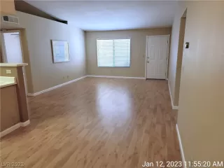 Photo #4: 2465640 Listing 