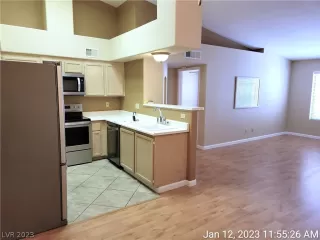 Photo #5: 2465640 Listing 