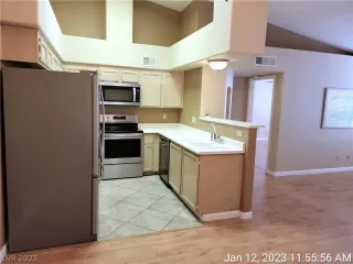 Photo #6: 2465640 Listing 