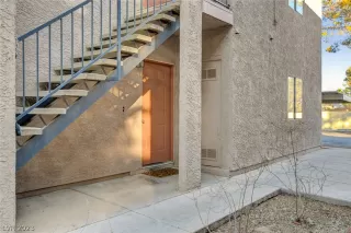 Photo #2: 2465649 Listing 