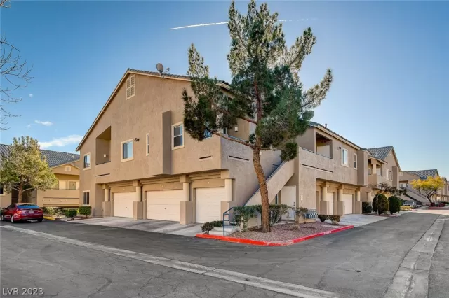 MLS: 2465654 Condo For Sale