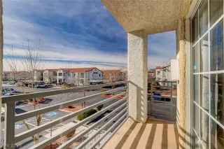 Photo #2: 2465681 Listing