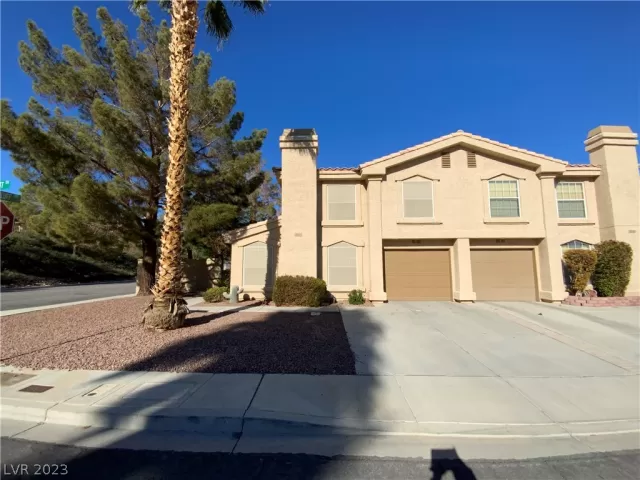 MLS: 2465684 Condo For Sale