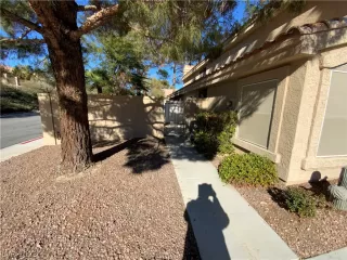 Photo #1: 2465684 Listing 