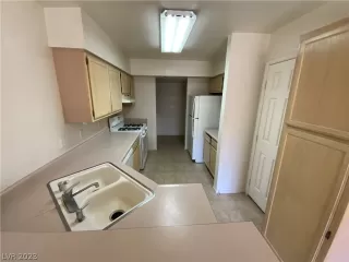 Photo #4: 2465684 Listing 