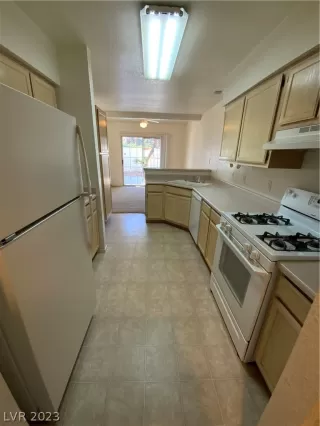 Photo #5: 2465684 Listing 