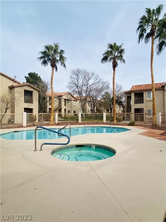 MLS: 2465693 Condo For Sale