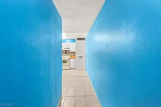 Photo #6: 2465703 Listing