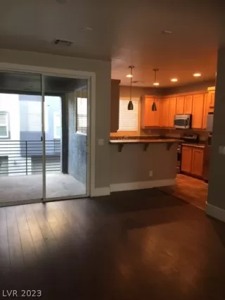 Photo #1: 2465719 Listing 