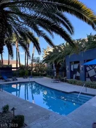 Photo #3: 2465719 Listing 