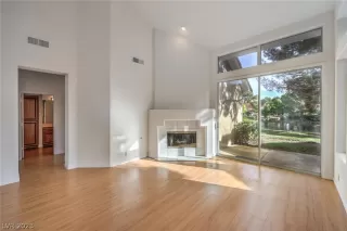 Photo #2: 2465724 Listing