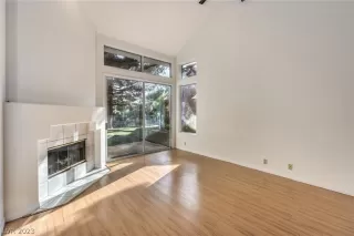 Photo #6: 2465724 Listing