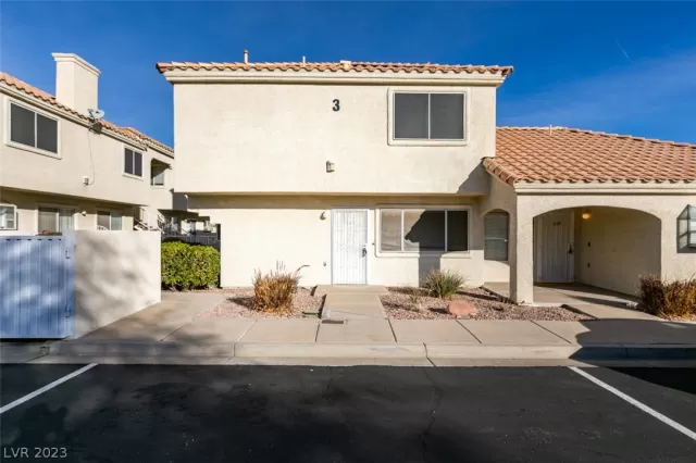 MLS: 2465756 Condo For Sale