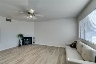 Photo #3: 2465756 Listing