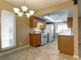 Photo #5: 2465783 Listing 