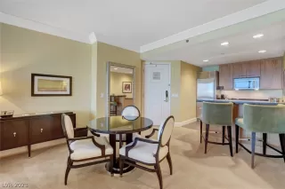 Photo #6: 2465800 Listing