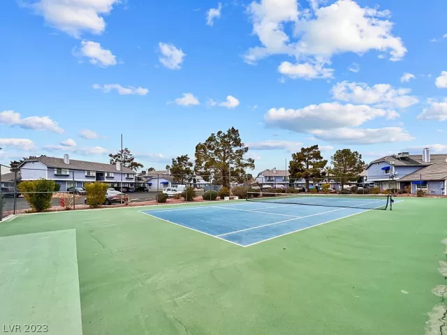 MLS: 2465804 Condo For Sale