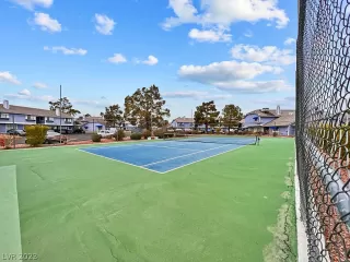 Photo #2: 2465804 Listing