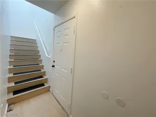 Photo #4: 2465818 Listing 