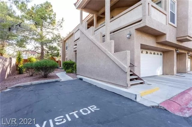 MLS: 2465827 Condo For Sale