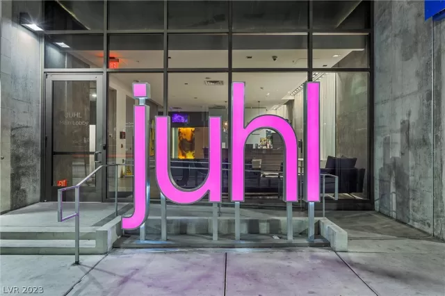 MLS: 2465832 Condo For Sale