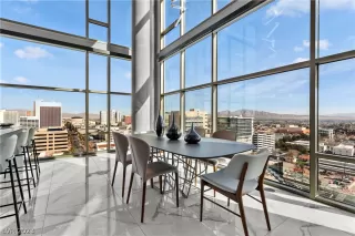 Photo #2: 2465832 Listing