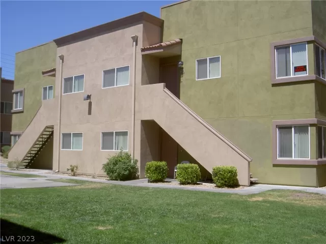 MLS: 2465854 Condo For Sale