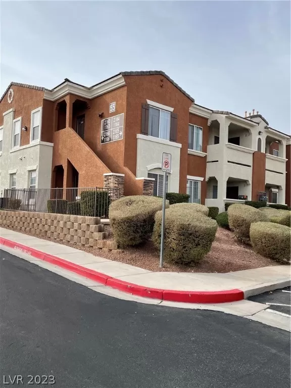 MLS: 2465858 Condo For Sale