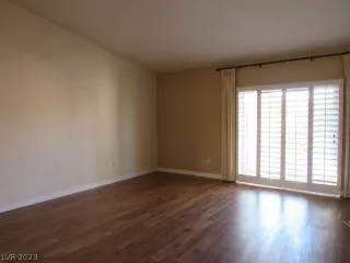 Photo #5: 2465881 Listing 