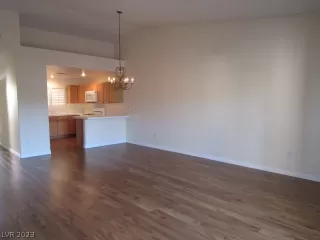 Photo #6: 2465881 Listing 