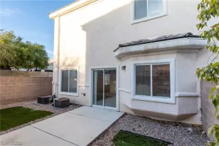 Photo #4: 2465901 Listing 