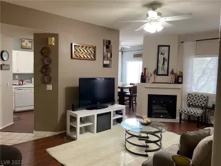 Photo #5: 2465922 Listing 