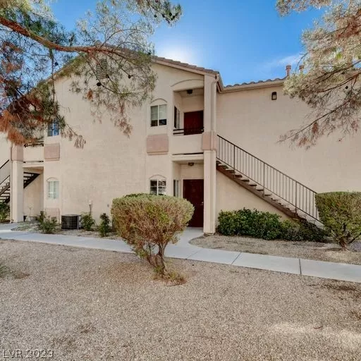 MLS: 2465925 Condo For Sale