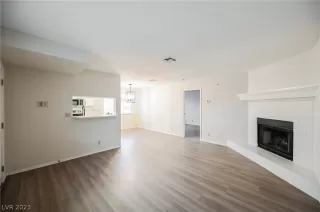 Photo #2: 2465931 Listing